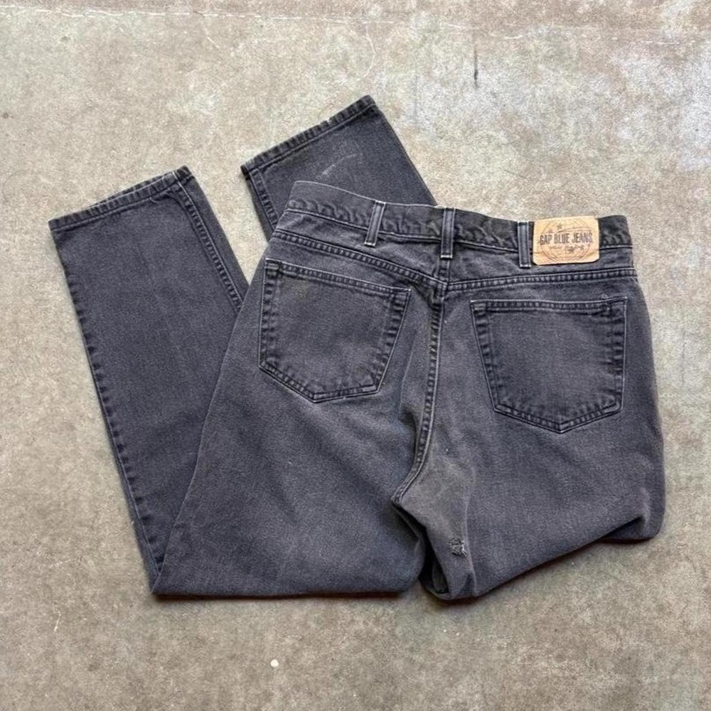 Vintage Y2K Gap black denim jeans with a baggy fit Size 34x30